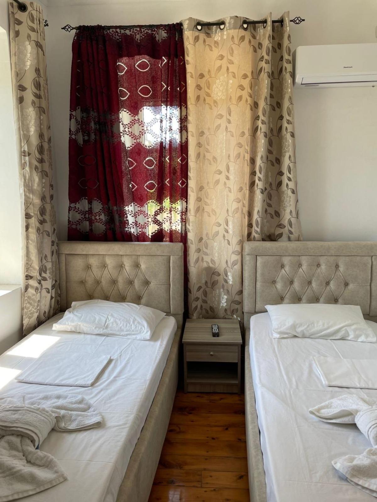 Gezos Apartment Himare Exterior photo